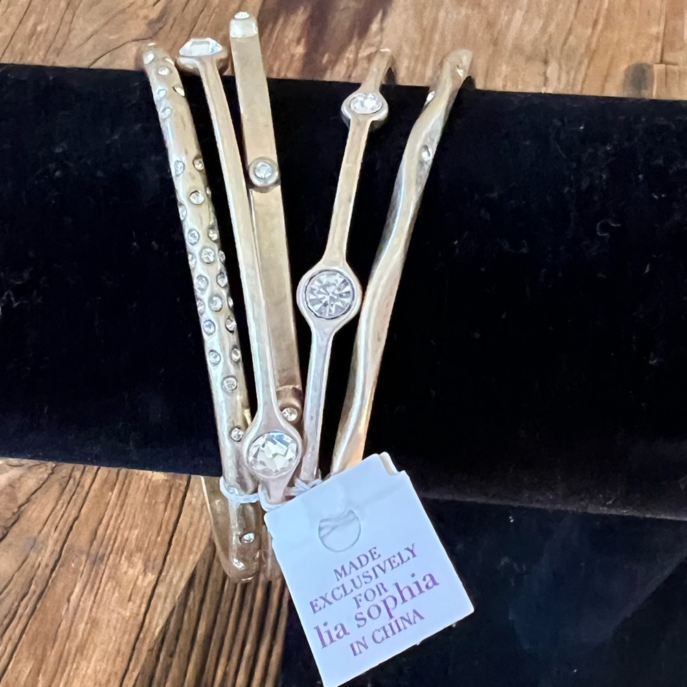 🌸Bangle Bracelet🌸 - Picture 8 of 10
